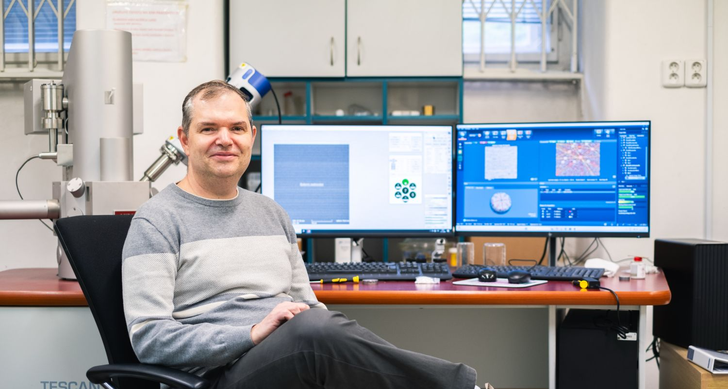 GAČR: Tým Pavla Nováka vyvíjí slinuté silicidy pro nástroje nové generace