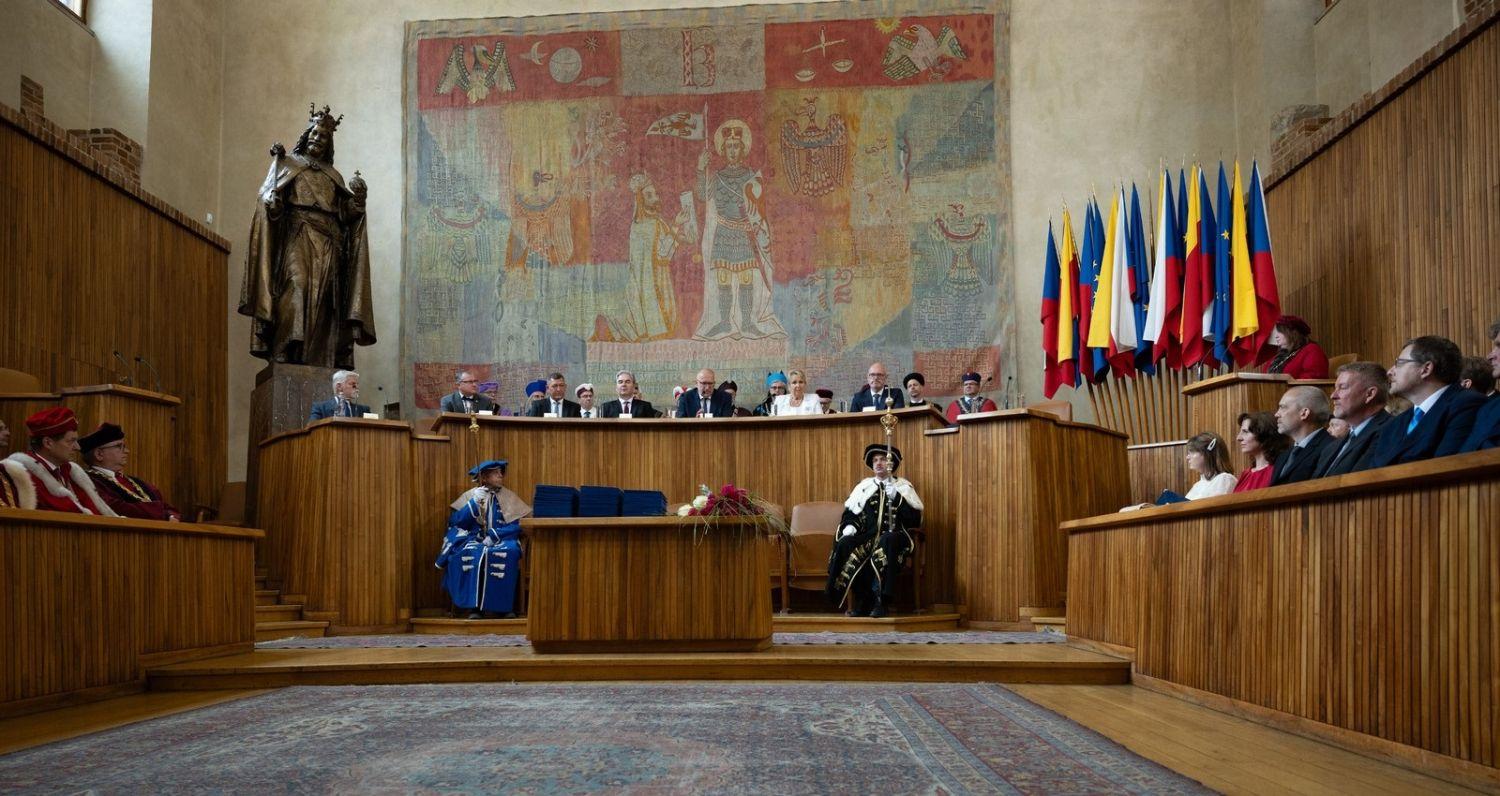 VŠCHT Praha má dvě nové profesorky a nového profesora