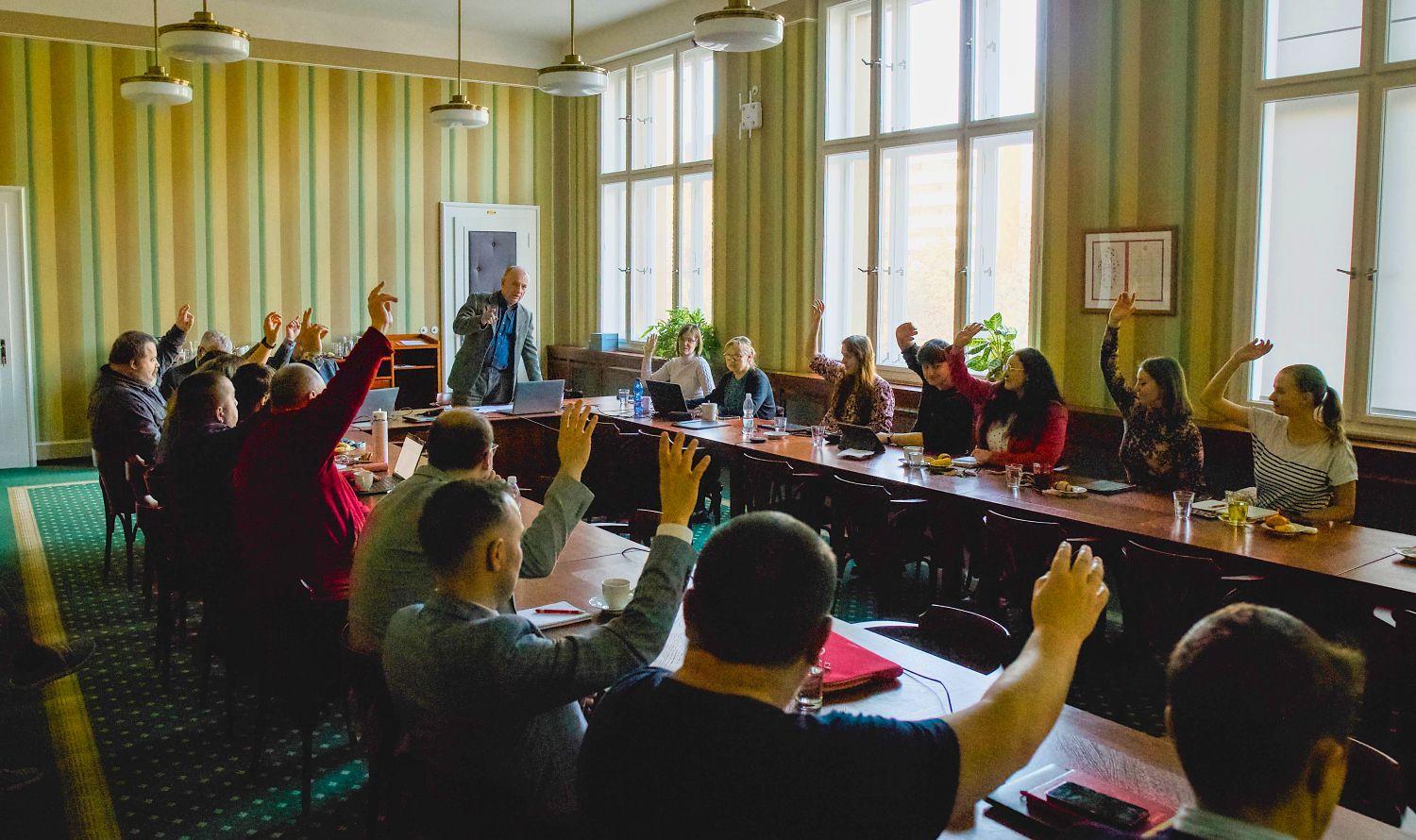 Akademický senát se poprvé sešel v novém složení