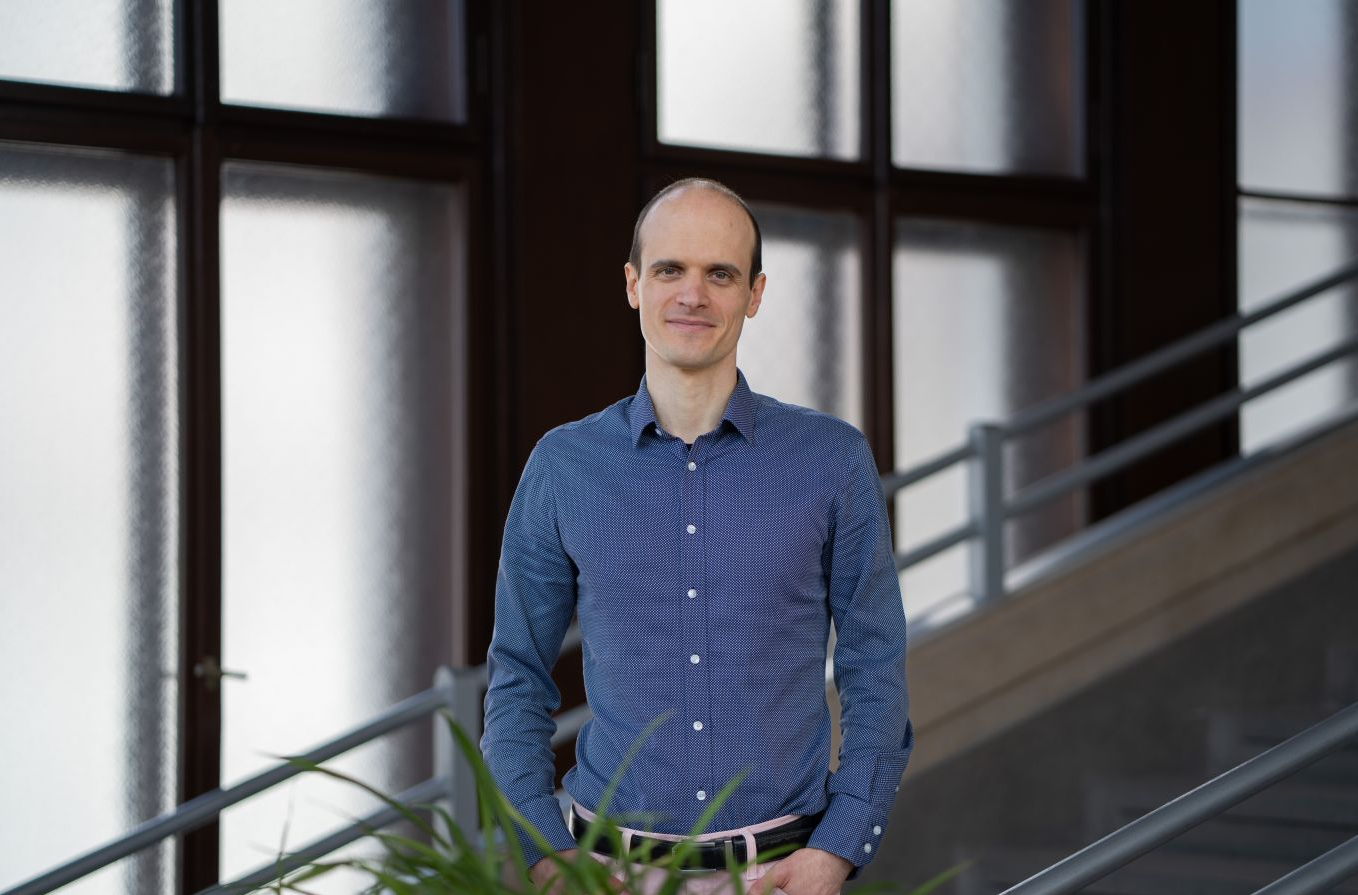 Sklářství po česku ve spolupráci s USA: Jak prodloužit život sklářským pecím a urychlit zelenou transformaci průmyslu