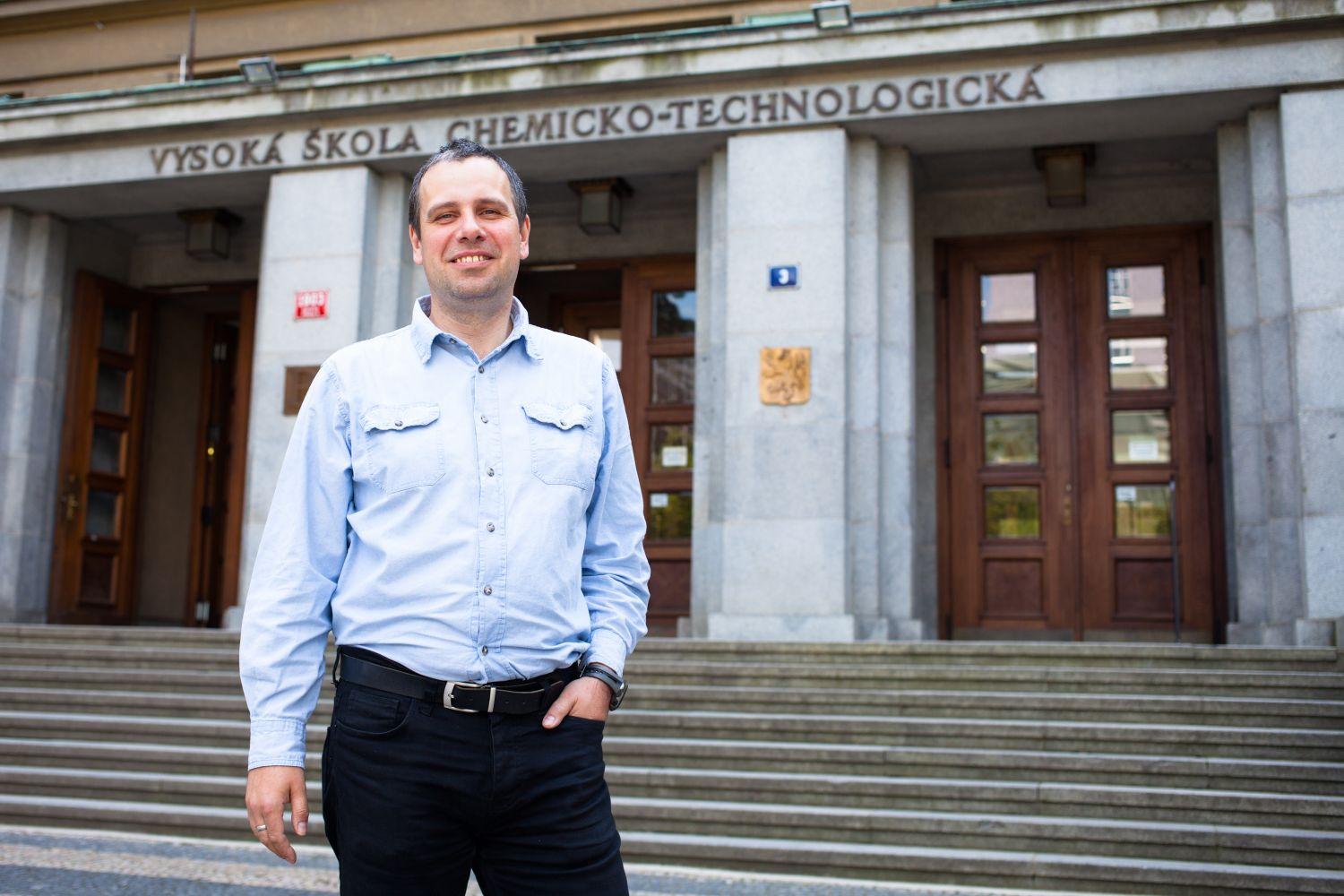 Kandidátem na děkana FCHI zvolen profesor Přibyl