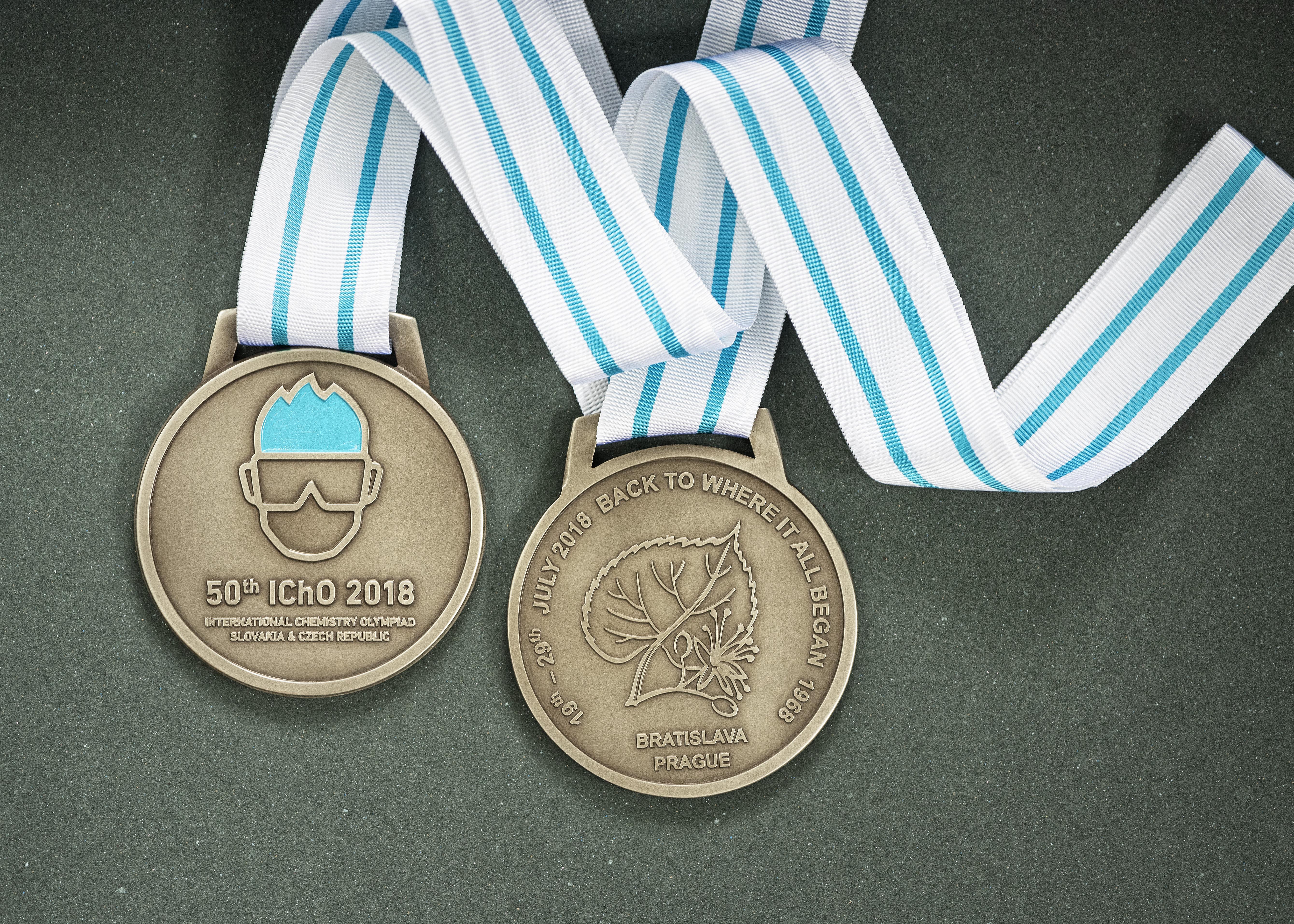 Historický úspěch české reprezentace na Mezinárodní chemické olympiádě