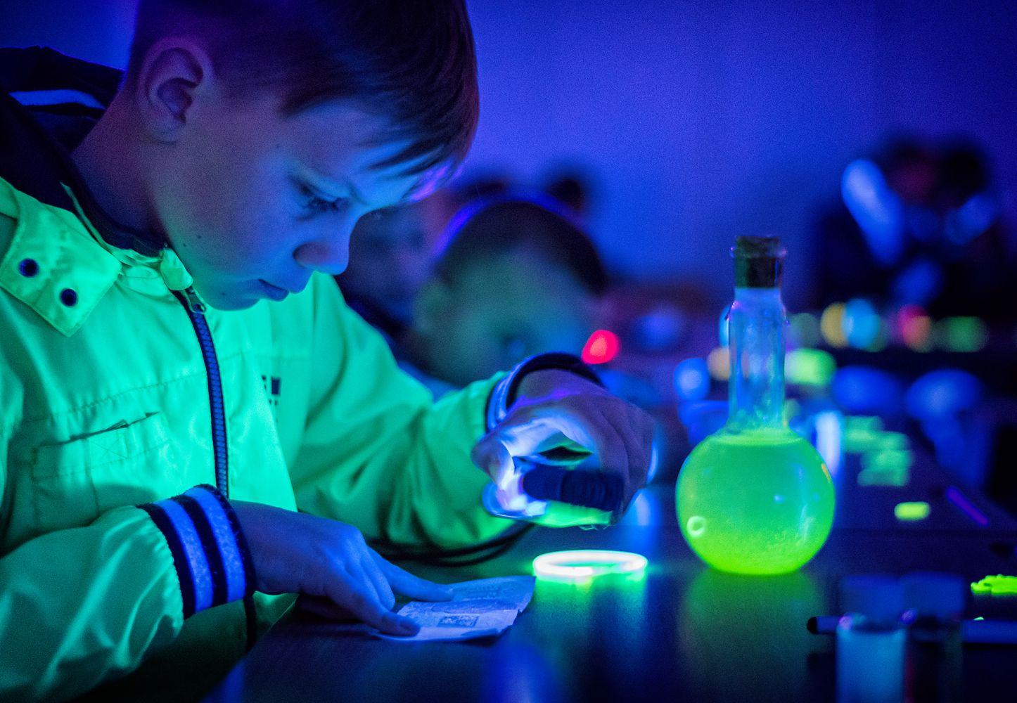 Ohlédnutí za Nocí vědců na VŠCHT