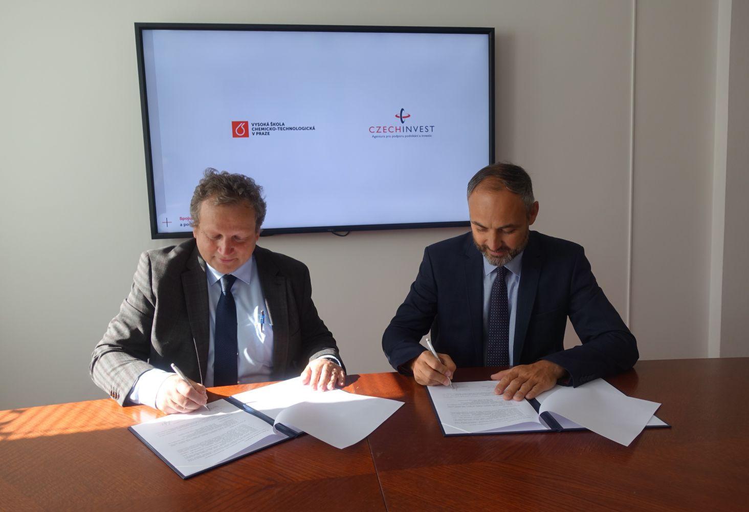 CzechInvest a VŠCHT Praha podepsaly memorandum o spolupráci