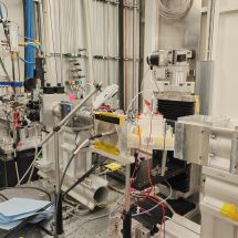 Výzkum elektrochemie rozhraní Pt – oxokysleliny fosforu: Side view