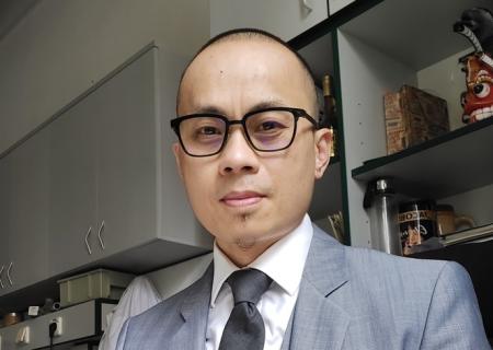 Dr Hong_C