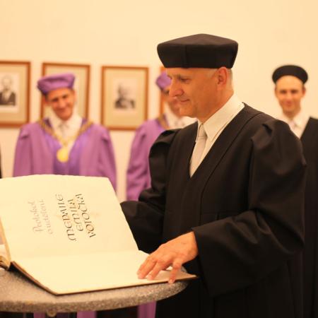 profesor Zdeněk Bělohlav profesor Zdeněk Bělohlav